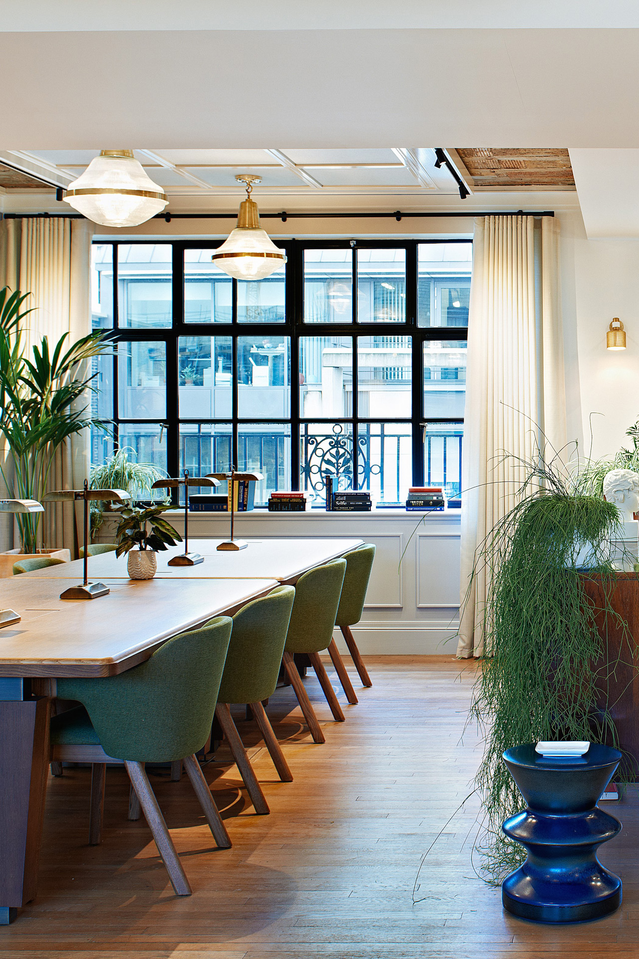 Coworking Desks: Mortimer House, Fitzrovia London