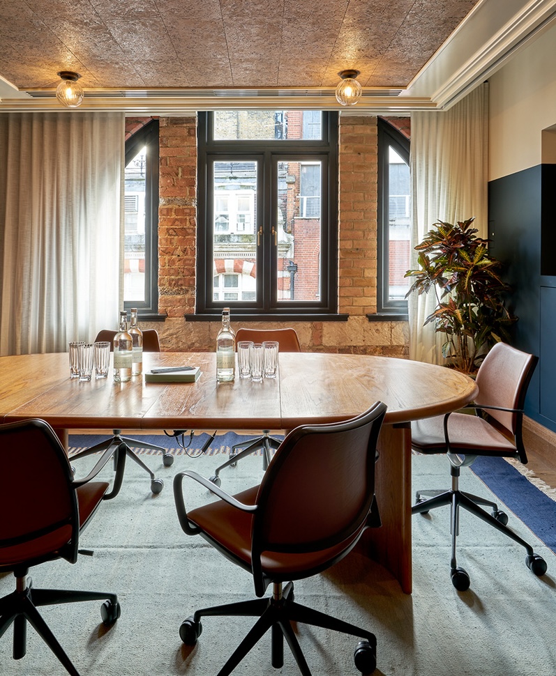 402 Marshall Meeting Room at 1 Warwick Soho - Meeting Venue