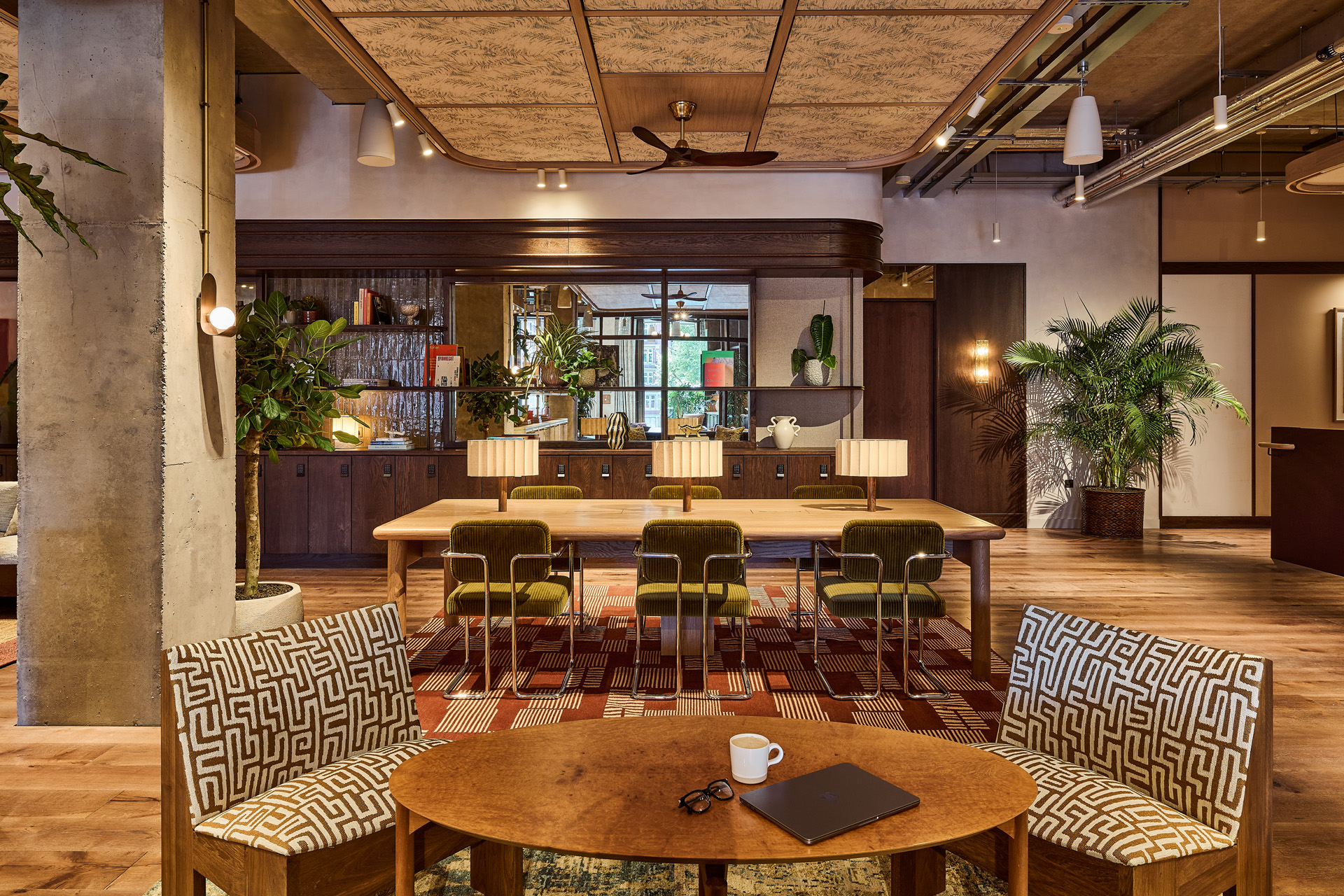 Coworking Table at Maslow's Kensington Members House London